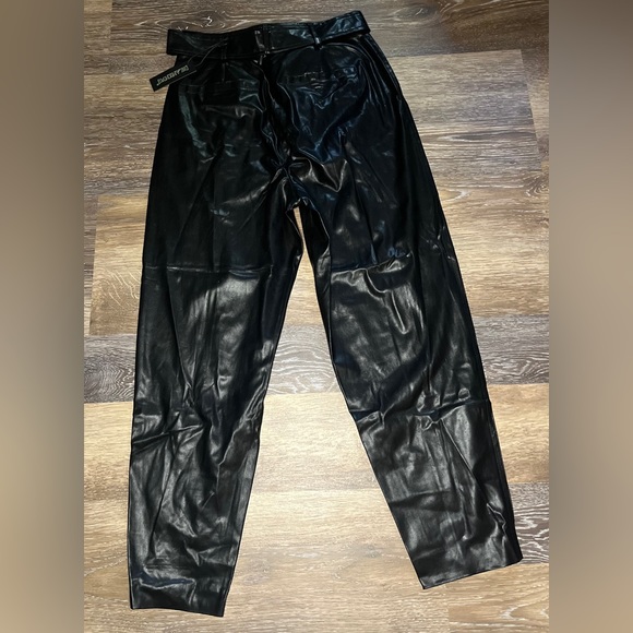 NWT BLANK NYC FAUX LEATHER TIE WAIST CROP PANTS SIZE 28 IN BLACK - Picture 3 of 5